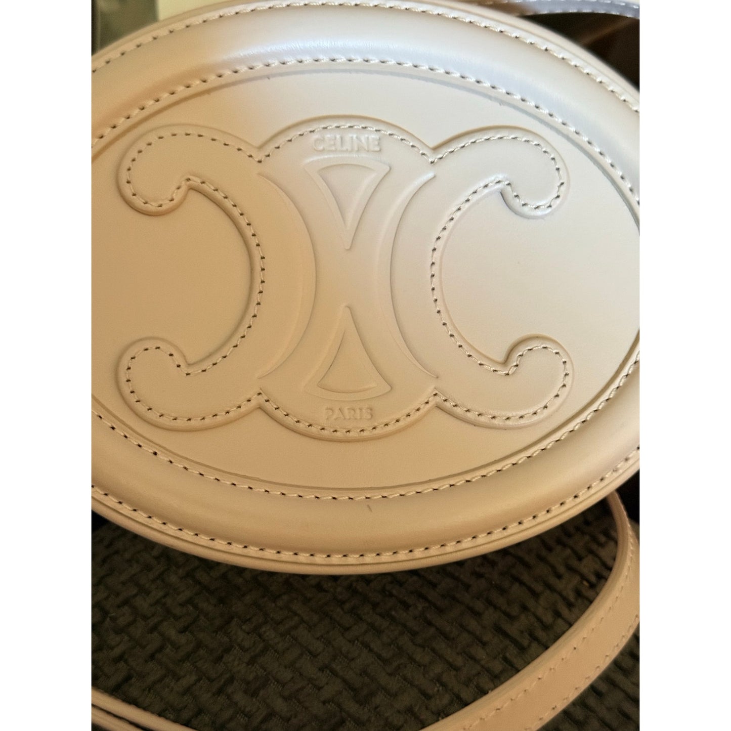 Celine Oval Cuir Triomphe
