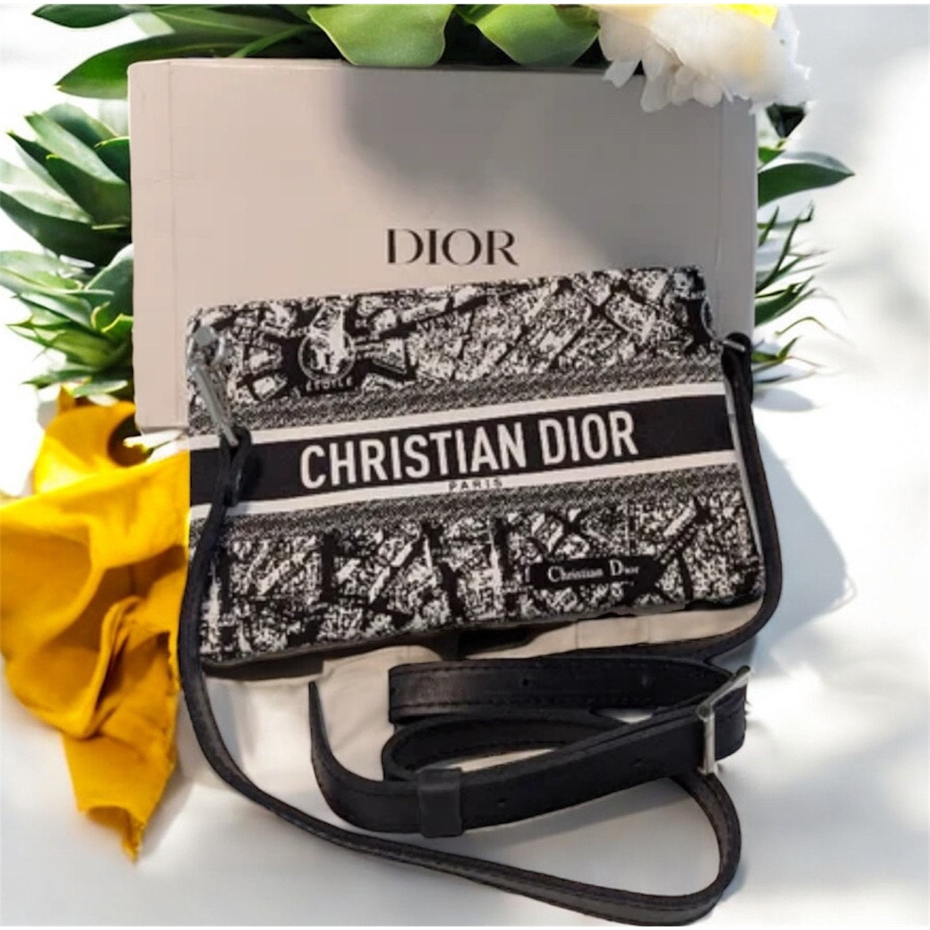 Dior Beaute Pouch