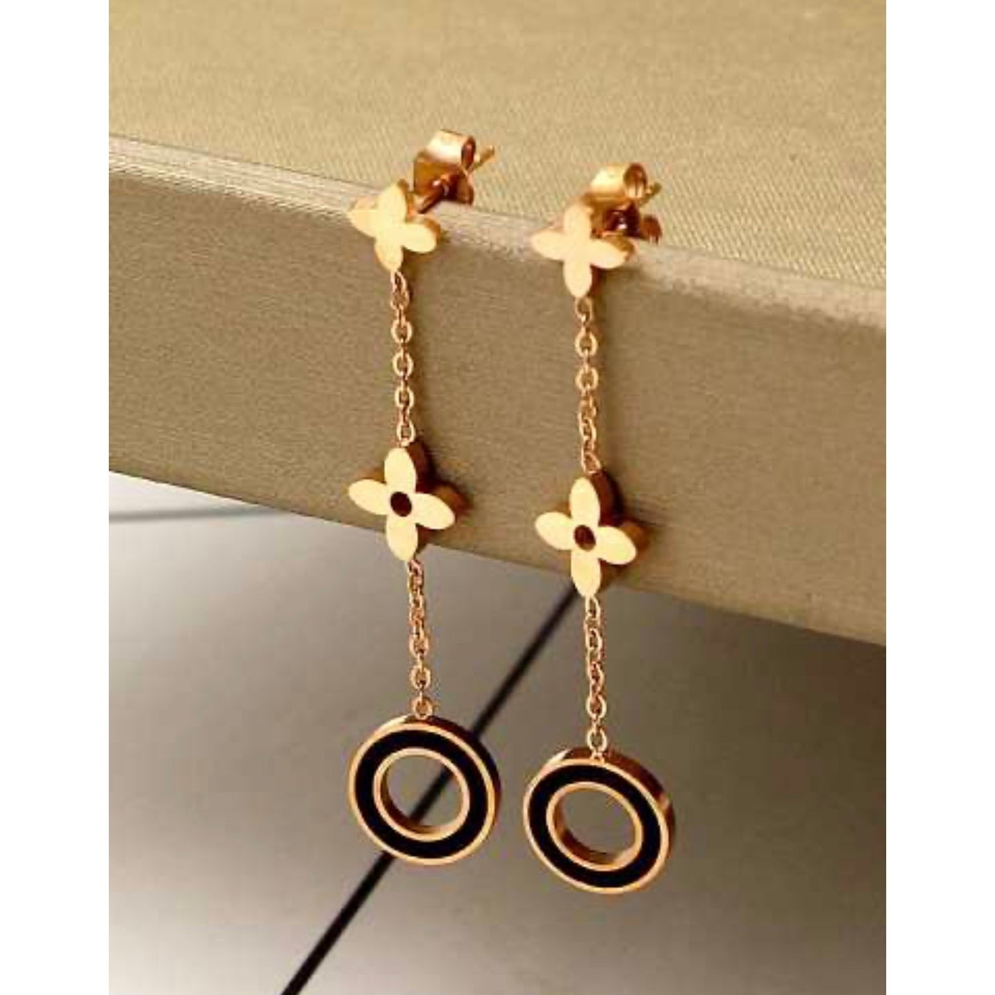 LouisVuitton Flower Drop Earrings