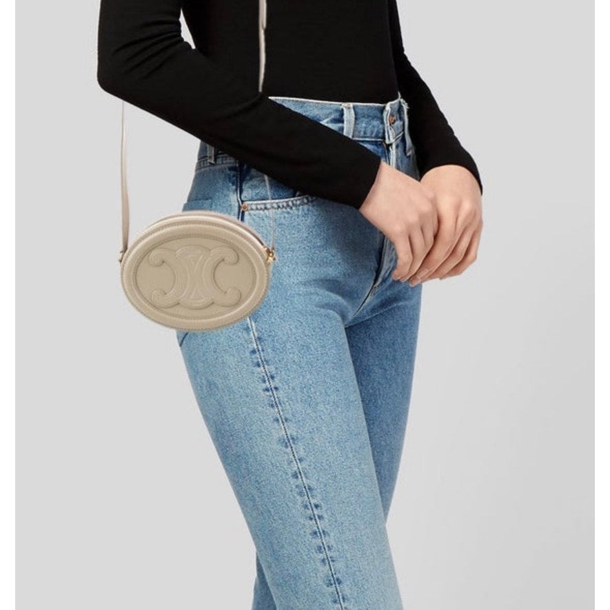 Celine Oval Cuir Triomphe