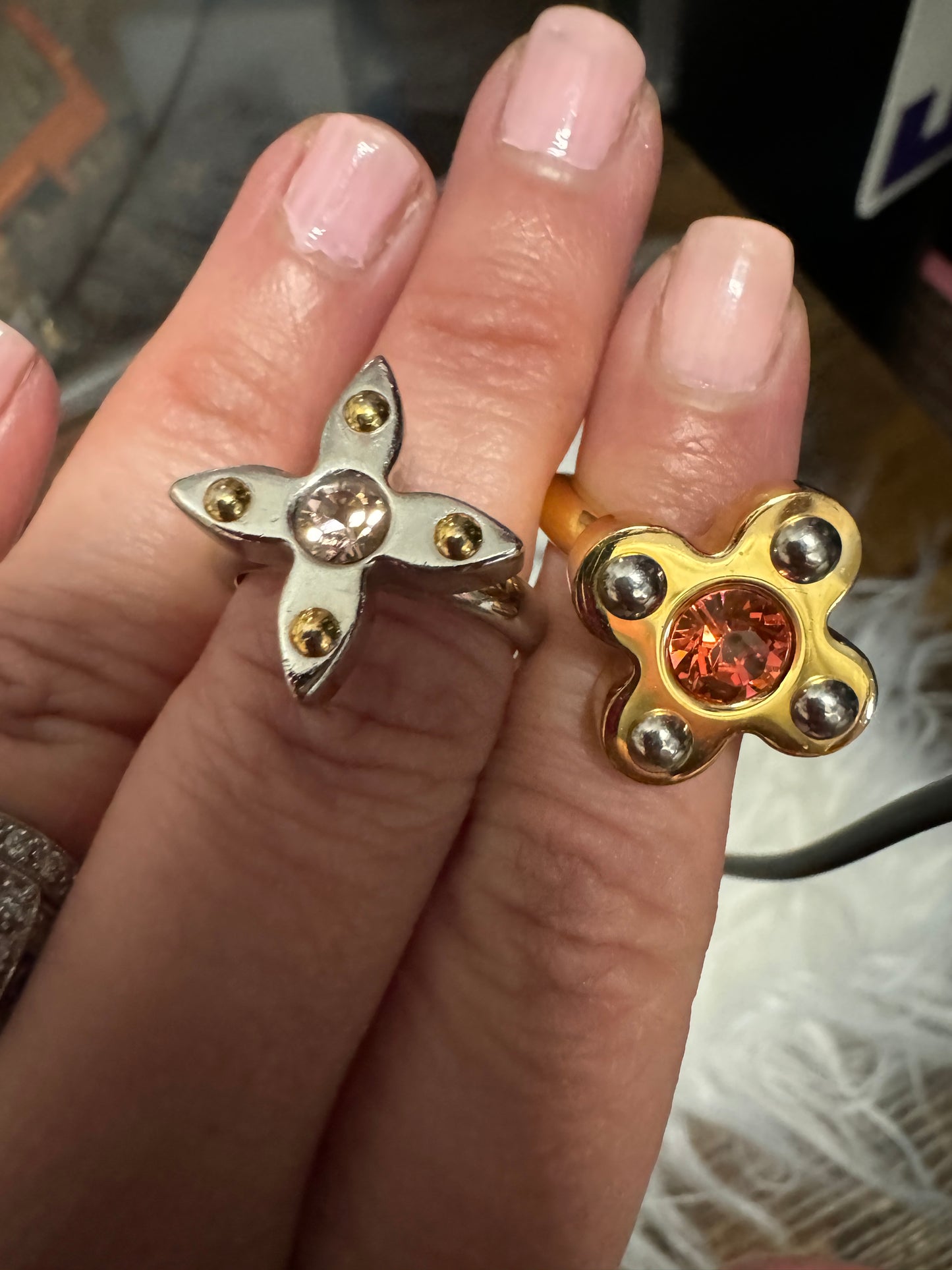 Louis Vuitton Love Letter Flower Ring Set